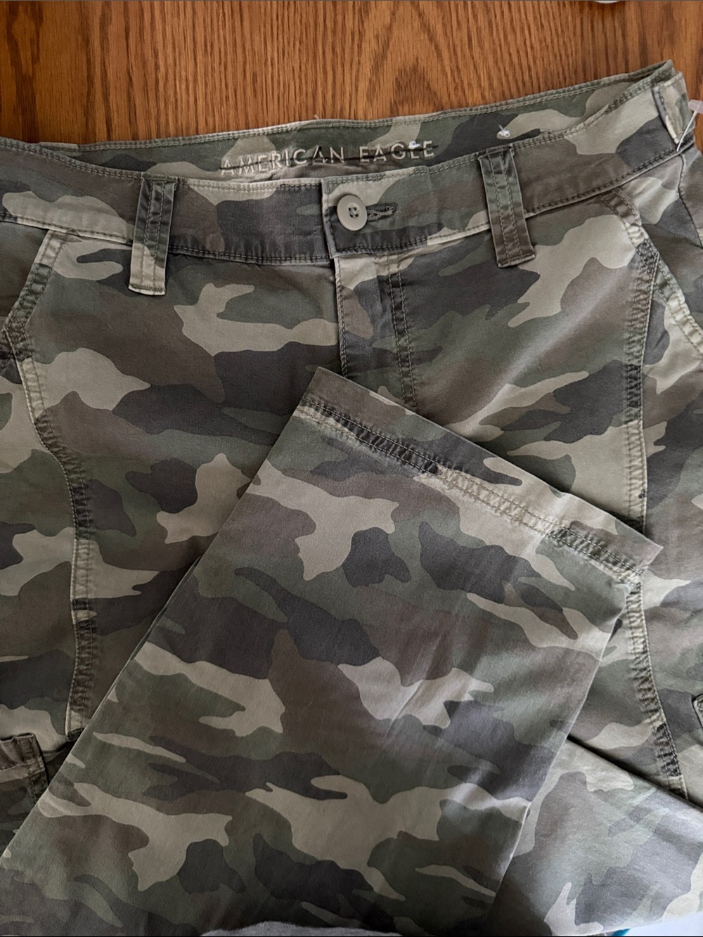 🌿 NWOT American Eagle Camo Utility Cargo Pants - Size 4 Regular 🌿